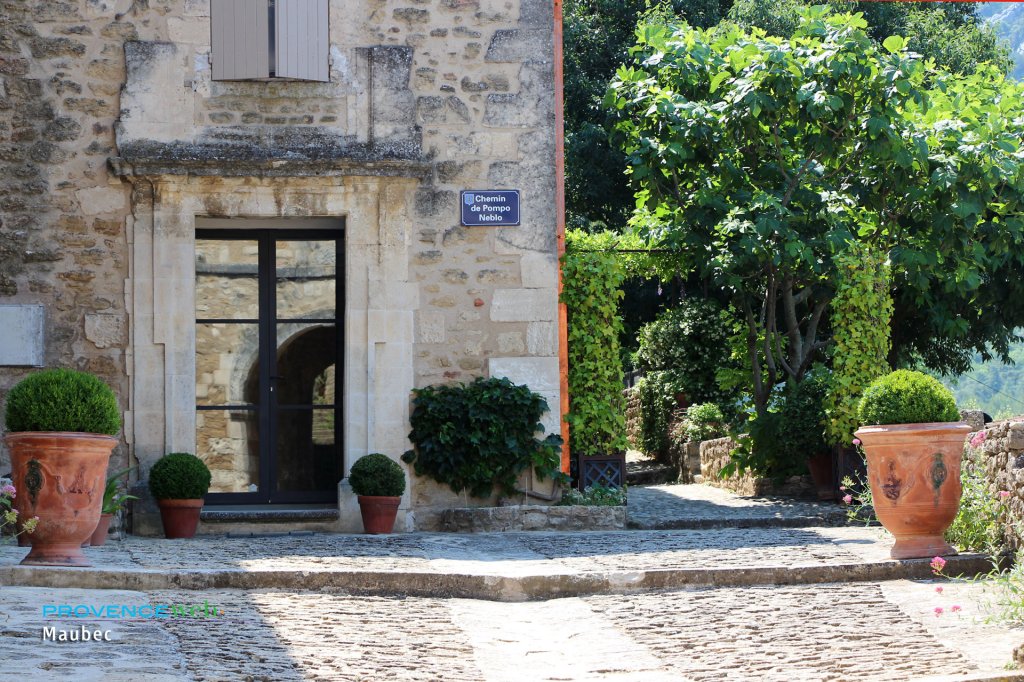 Maubec Vaucluse.