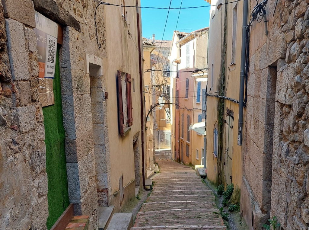 Ruelle à Brignoles.
