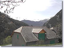 Meyronnes, sommets enneigés