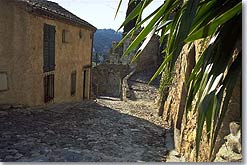 Biot - Small square