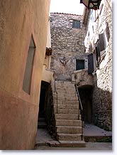 Cons&eacute;gudes - escalier