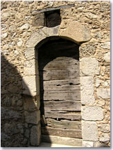 Courmes, ancient door