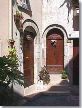 Saint Jeannet - Typical doors