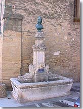 Cornillon Confoux, fountain
