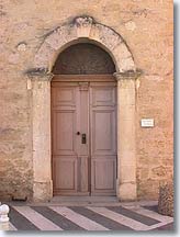Cornillon Confoux, door of the church