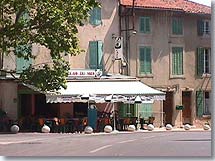 La Roque d'Antheron, café