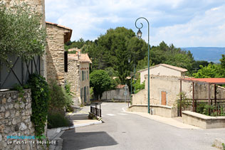 Le Puy Sainte Réparade, rue