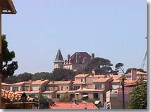 http://www.provenceweb.fr/grafiq/villes13/sausset/chateau.jpg