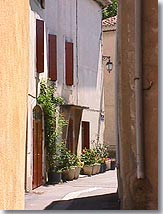 S&eacute;nas, ruelle