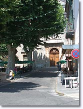 Sollies Pont - Small plazza