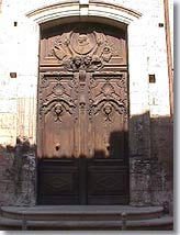 Cavaillon - Typical door