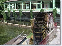 Fontaine de Vaucluse, wheel on the Sorgue river