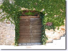 Gignac, old door