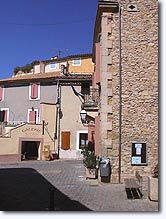 Merindol - Street