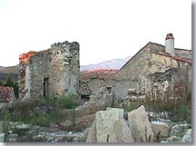 Mode;ne village
