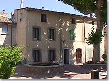Saint Saturnin les Avignon - Place
