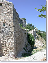 Saint Saturnin les Apt - Remparts