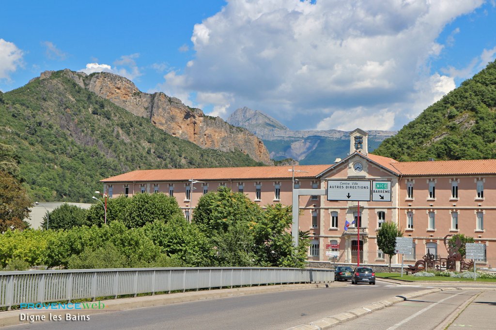 Entrée de la ville.
