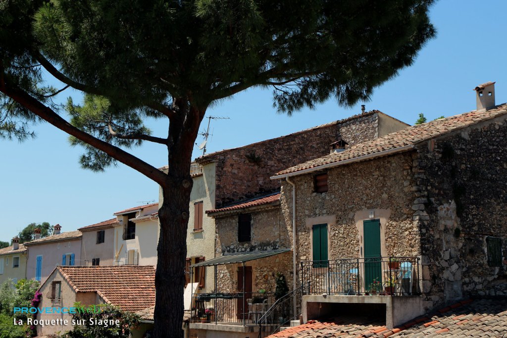 Village de La Roquette sur Siagne.