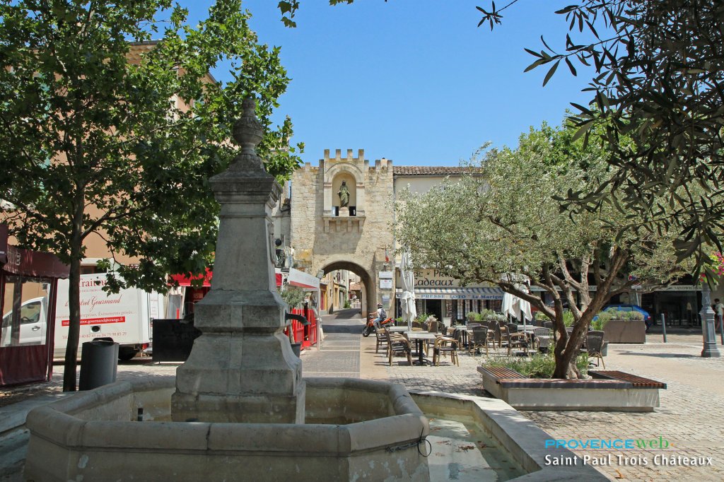 Saint Paul Trois Châteaux.