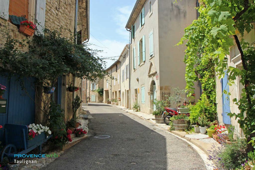 Taulignan dans la Drôme.