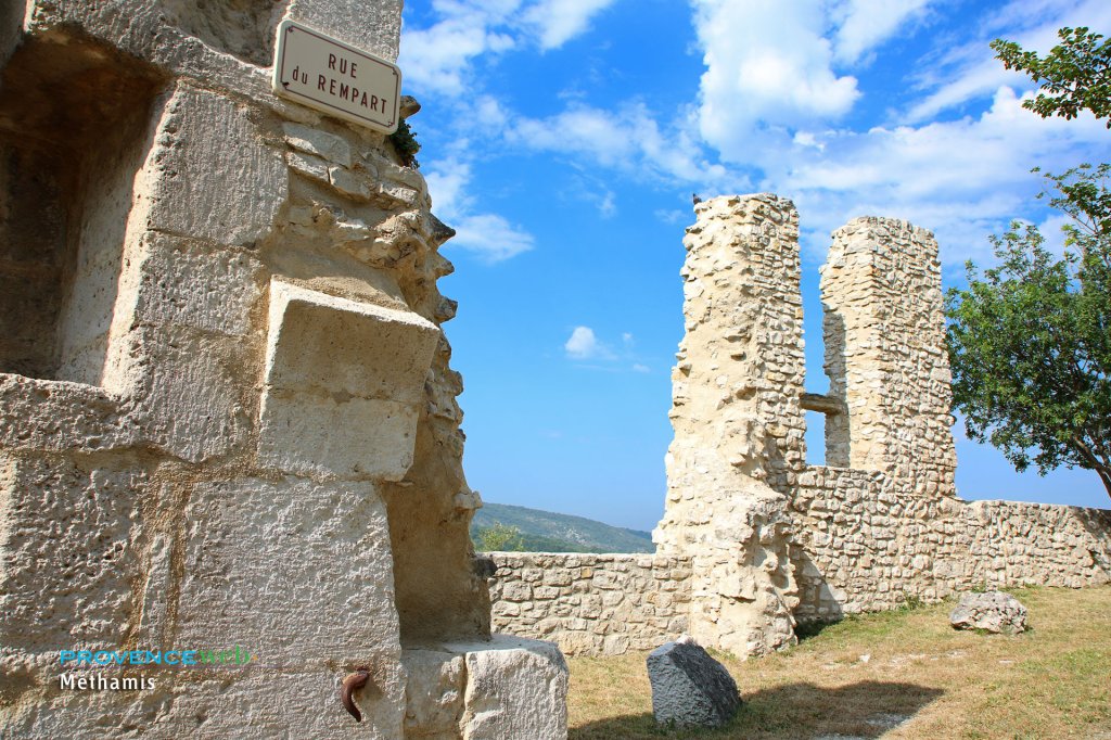 Remparts de Méthamis.