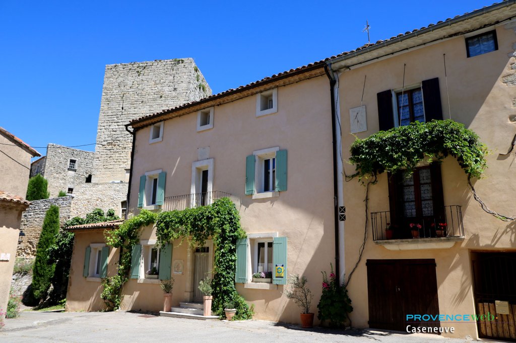Caseneuve Provence.
