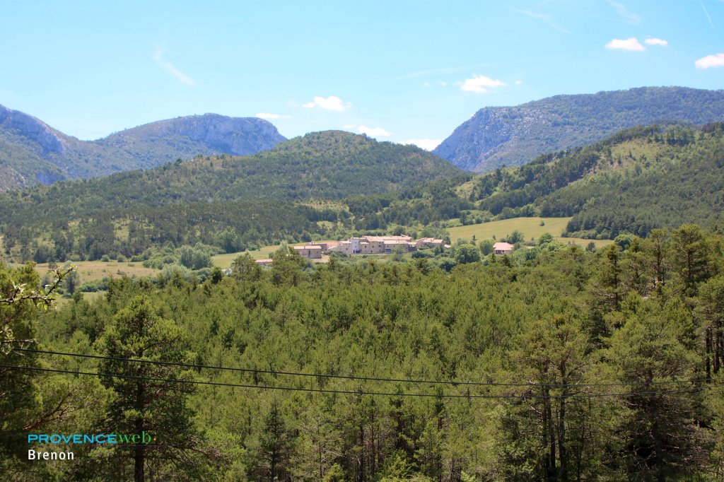 Village de Brenon dans le Var.