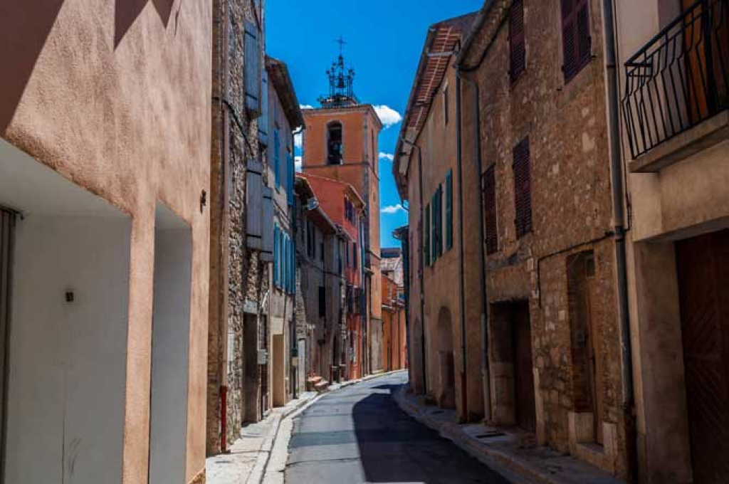 Tourves ruelle.