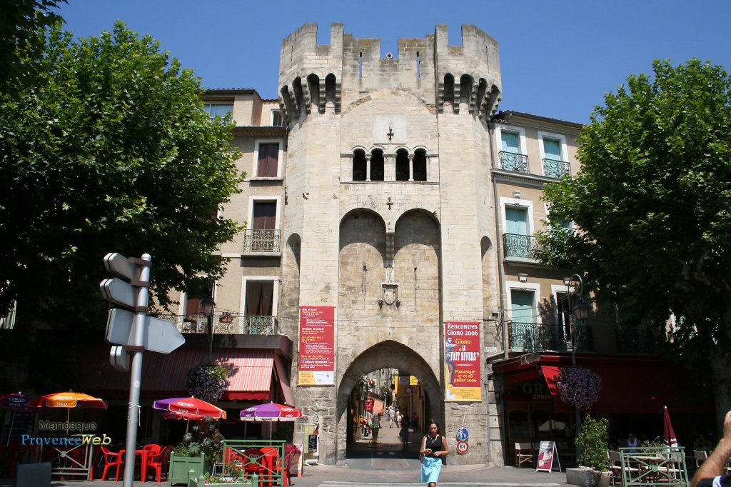 Porte de la Saunerie à Manosque.