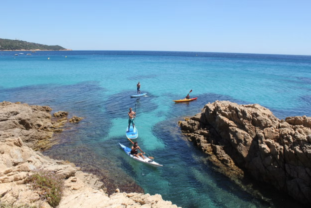Kayak sur le Cap Camarat.