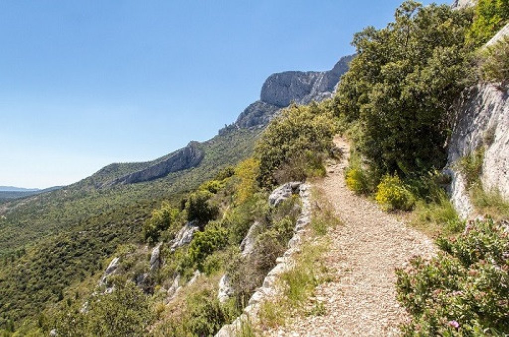 randonnée familiale en Provence.