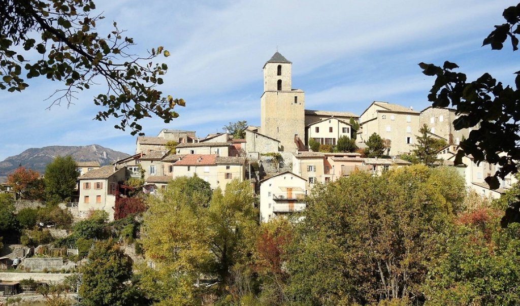 Village de Thoard (04).