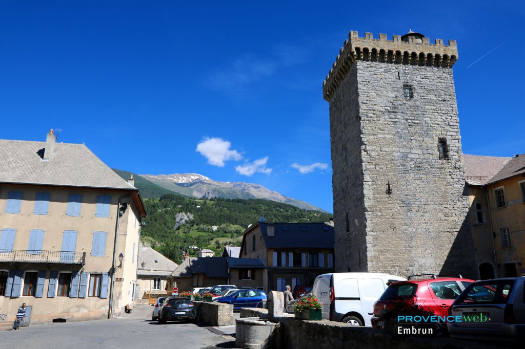 Tour à Embrun.