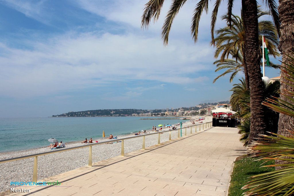 Plage à Menton.
