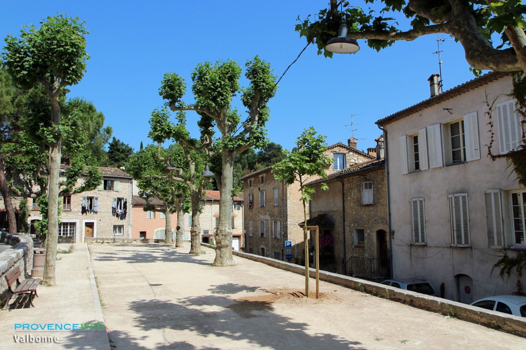 Place arborée.