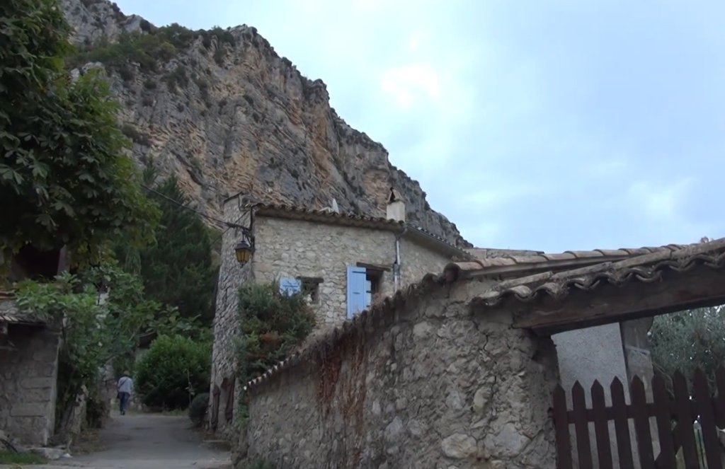 Saint May Drome.