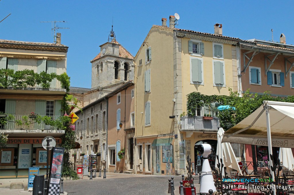 Saint Paul Trois Châteaux dans la Drôme.