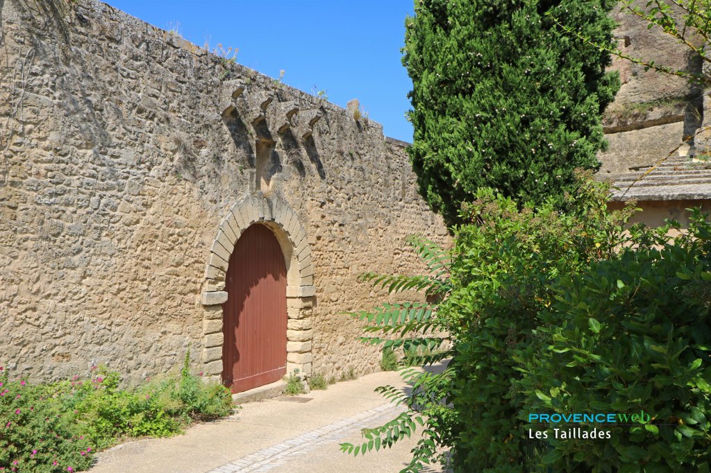 Mur ancien.