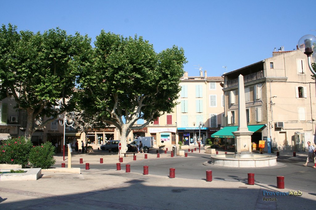 Pertuis.
