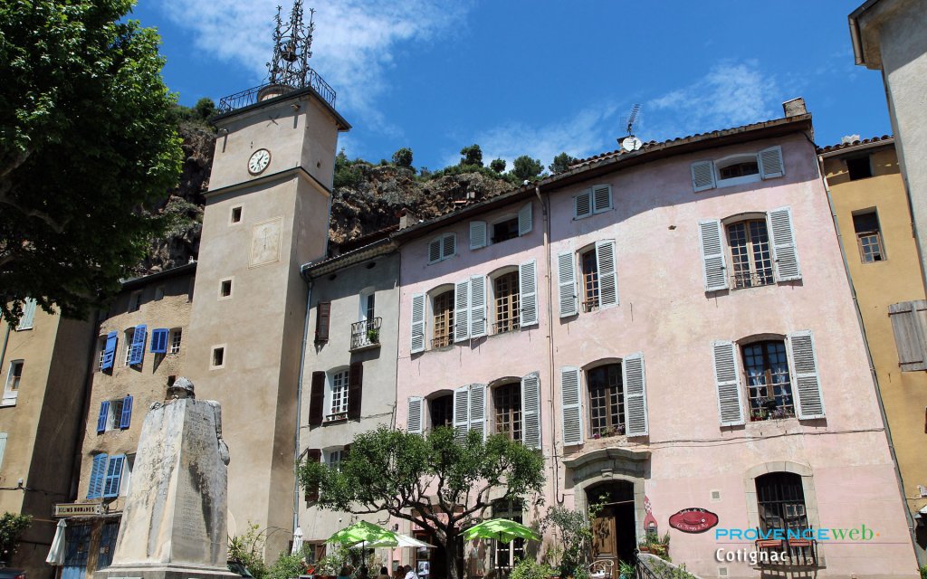 Vieille ville de Cotignac.