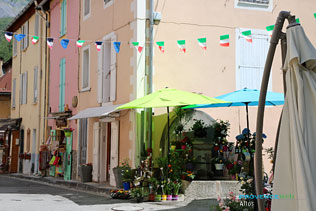 Allos, street