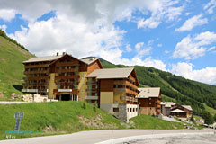 Allos, hotel-residences