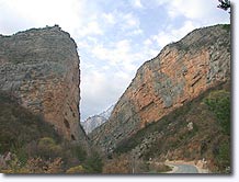 Barles, canyon