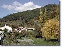 Beaujeu, houses