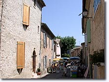 Le Castellet, marché au village