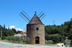 Chateauneuf Val Saint Donat, windmill