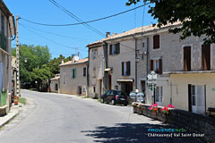 Chateauneuf Val Saint Donat, street