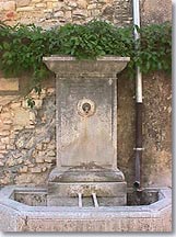 Dauphin, fontaine Dauphin, fontaine