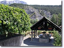 Draix, lavoir et paysage